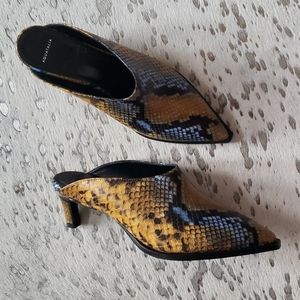 Aquatalia Snake Python Print Slip On Mules Sz6.5 NWOB